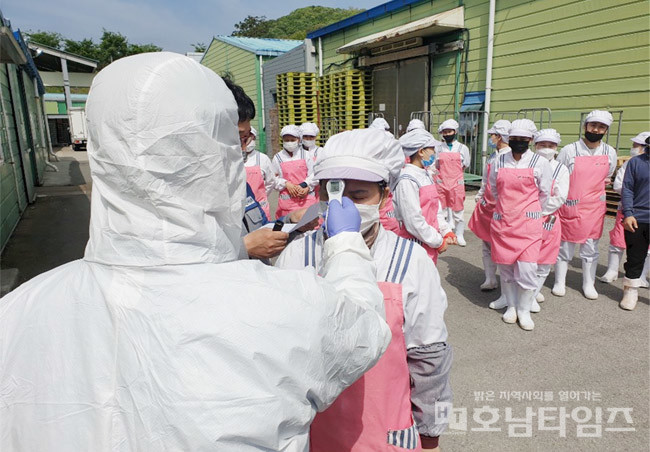 코로나19 대응 전남 외국인 방역점검 사진.