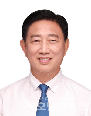 더불어민주당 김한종 장성군수 후보.