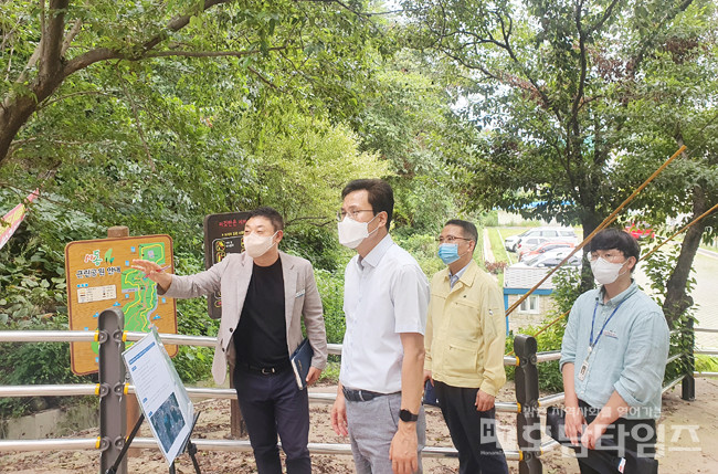 주순선 광양시 부시장, 도시공원 내 산사태 위험지구 점검에 나섰다.